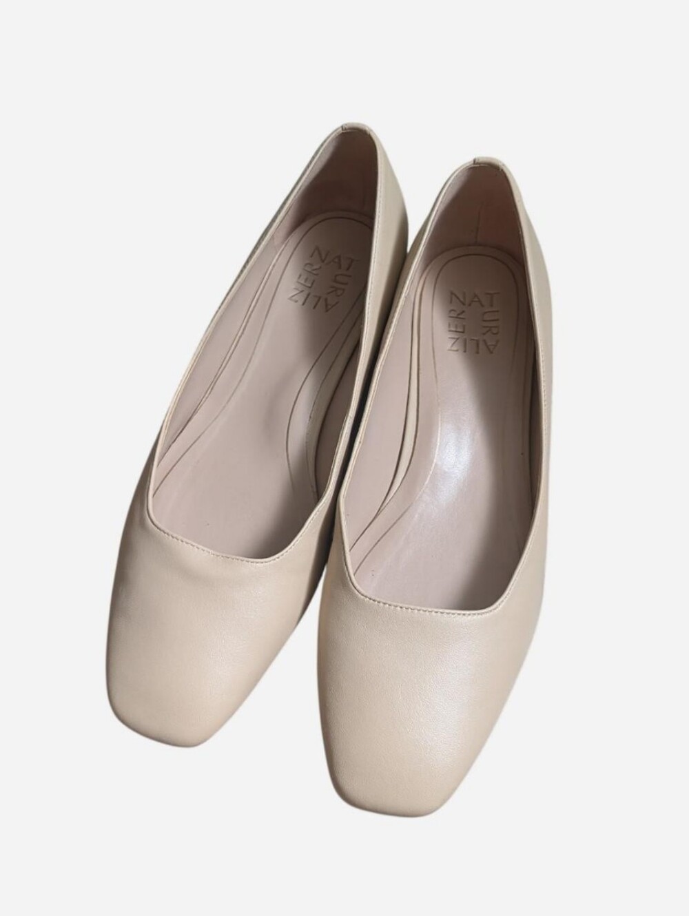 Naturalizer Chelsea ballet flats Leather upper Closed square toe Nude beige 7.5